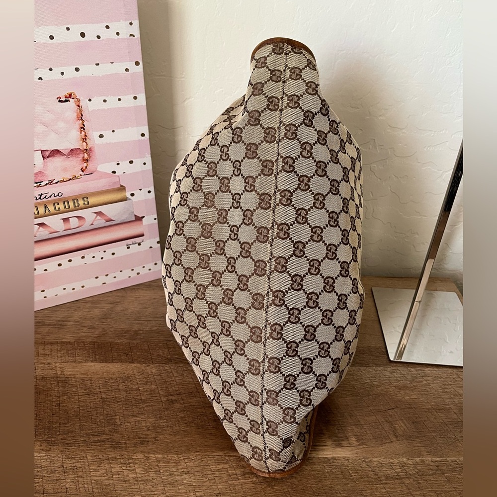 Gucci Handbag Hobo Style - Picture 7 of 13